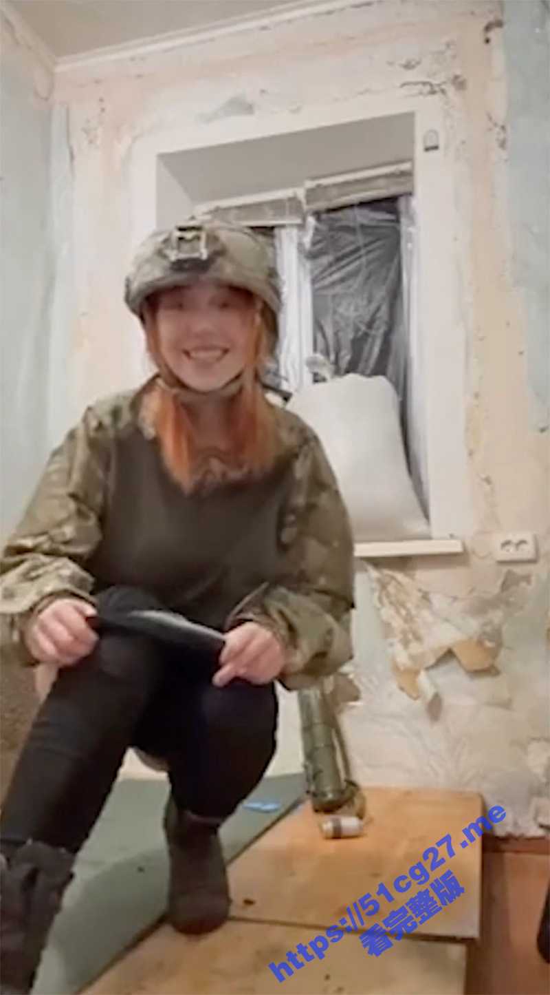 见过很多玩具自慰的 你见过外国女大兵自拍用导弹自慰的嘛？是道具还是真实导弹？ - 51吃瓜网-51吃瓜网