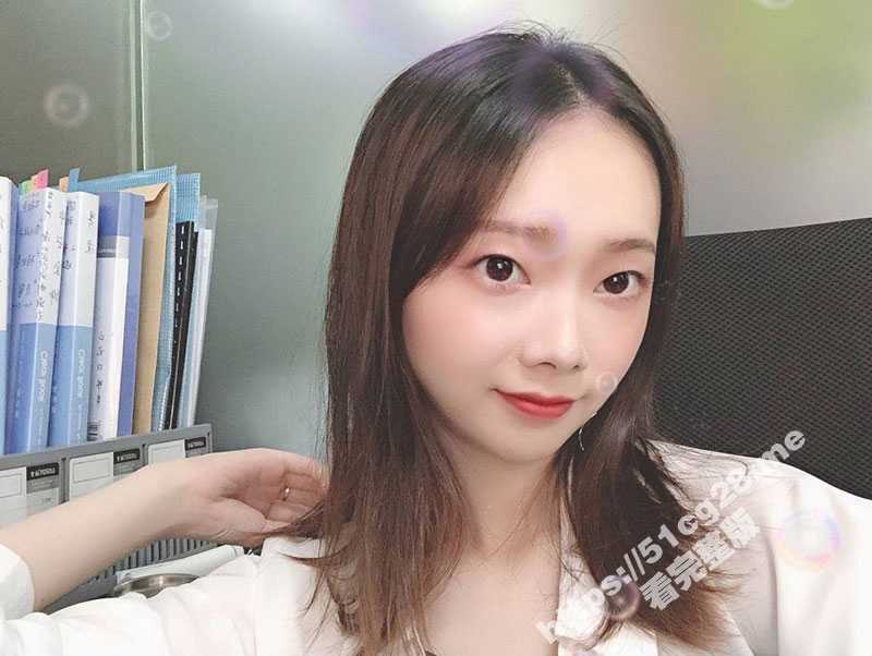 深圳极品反差婊小学美术老师 黄宛琳 与学校老师偷情被抓 男友怒做视频曝光骚鸡 高清露脸性爱视频流出-51吃瓜网