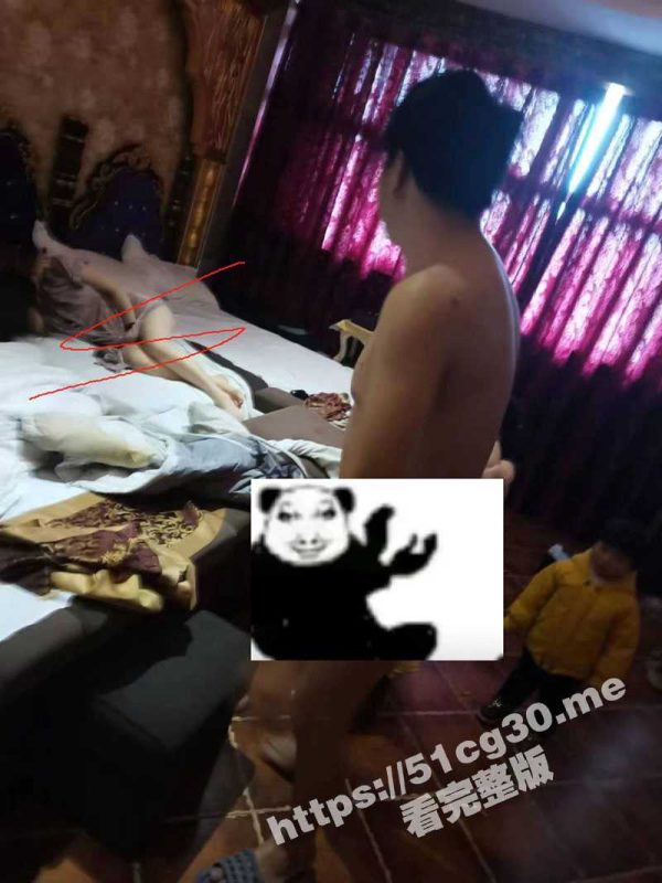 足浴店被抓奸 还带着娃呢-51吃瓜网