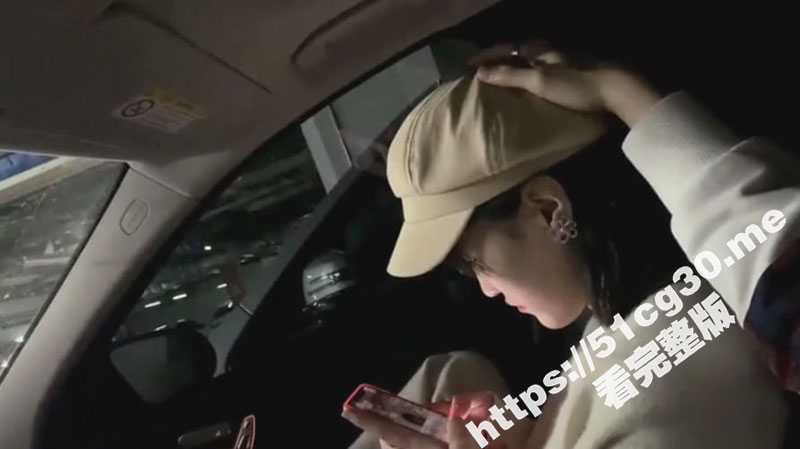 说好的只留着给自己看的 结果分手就曝光 高颜值女主为了爱情主动带上狗链被骑在脸上 像母狗一样被爆操深喉-51吃瓜网