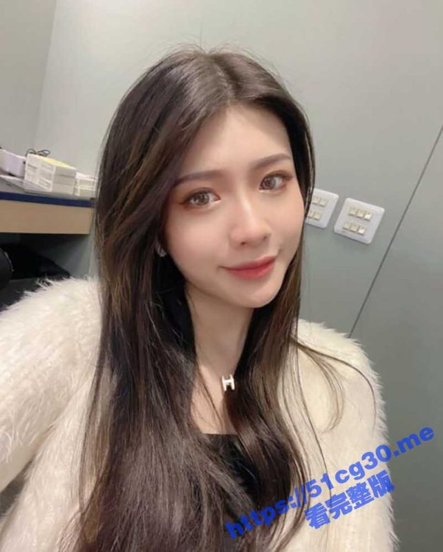 台湾D奶女神手机泄密 身材让人垂涎 大奶诱惑 如此女神私下竟然这么骚！-51吃瓜网