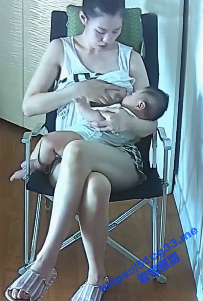 在家千万不要按摄像头啊 水滴摄像头网络偷拍视频流出 大奶美女喂奶香艳画面 - 51吃瓜网-51吃瓜网