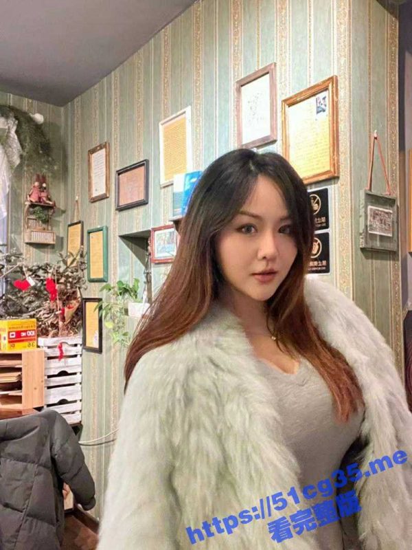 西安某公司文员 赵雨菲 御姐范巨乳女神 出轨公司领导 被老公发现后曝光！-51吃瓜网