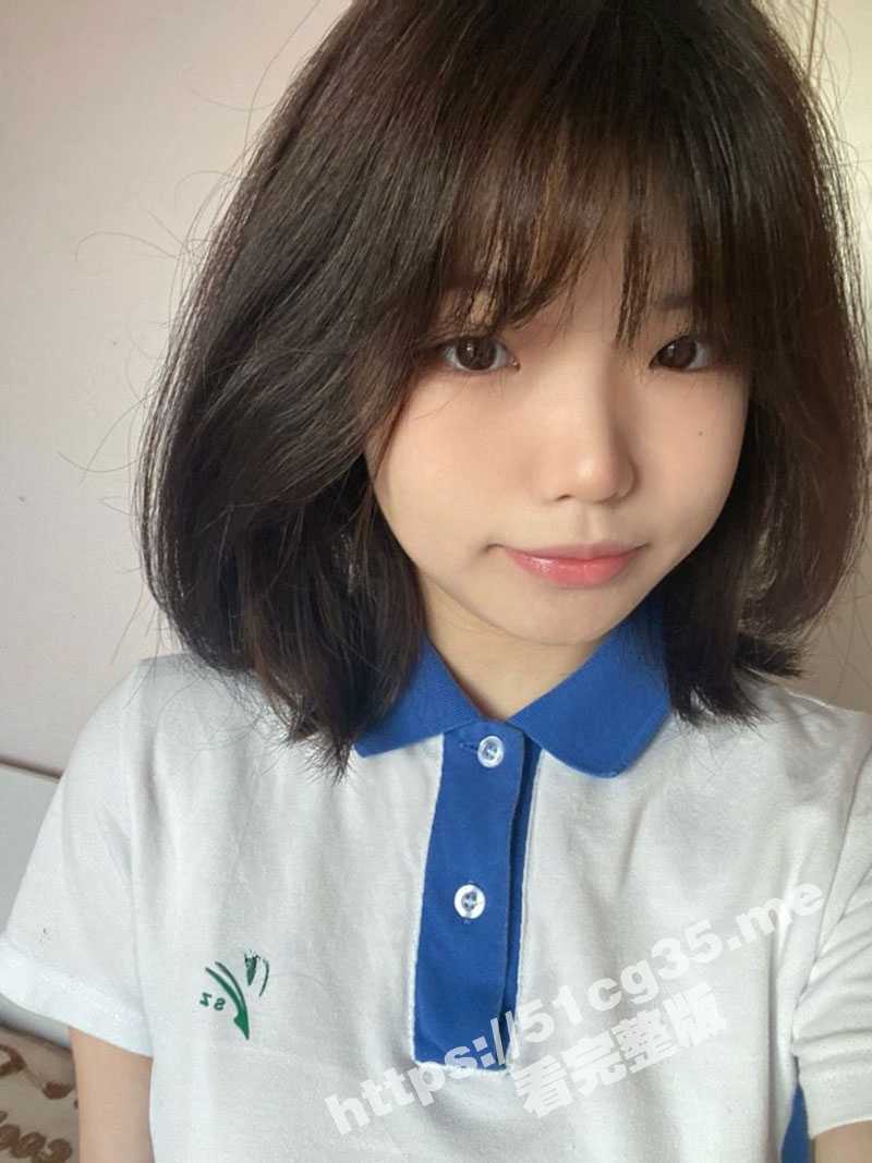 柳州职业技术学院 极品萝莉班花 李慕灵 超嫩的身体和超肥的鲍鱼 被男友按在沙发上猛操的样子太可怜了 - 51吃瓜网-51吃瓜网