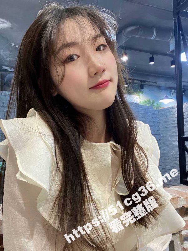 湖北美术学院  极品大二学生妹 任晓婧 爸妈眼中的乖孩子沦为金主爸爸的玩物 粉嫩小穴被操的白浆四溢-51吃瓜网