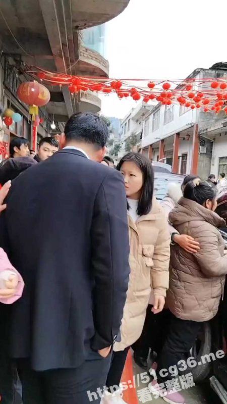 云南昆明 刚要结婚的小情侣 结婚当天娘家突然加价30万的彩礼 男方家人大闹婚礼现场-51吃瓜网
