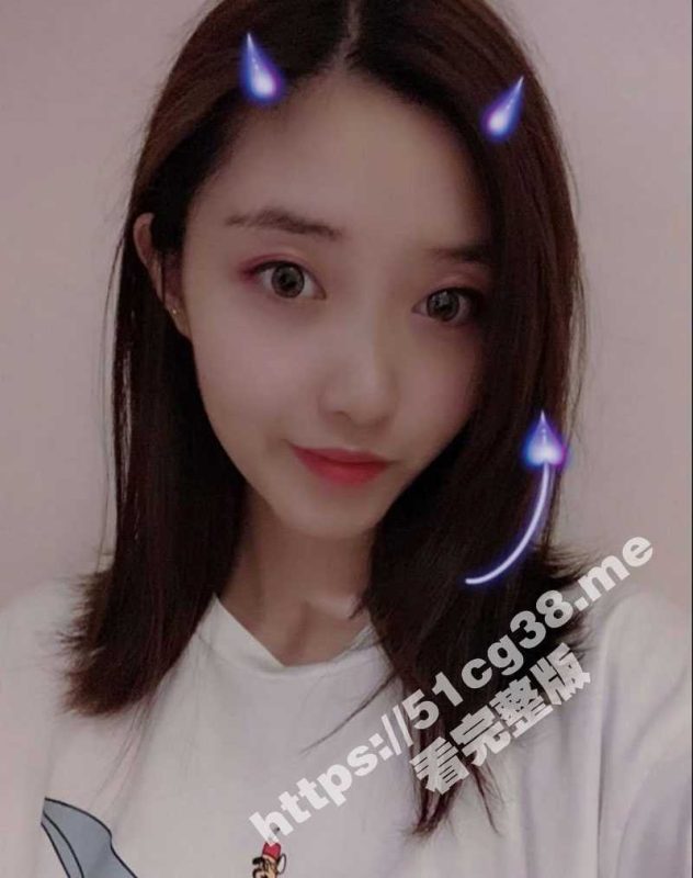 四川大学 绝美校花 林珊珊 宿舍床上拉上布帘全裸掰穴直播处女膜 她室友知道她的骚婊子真面目吗？-51吃瓜网