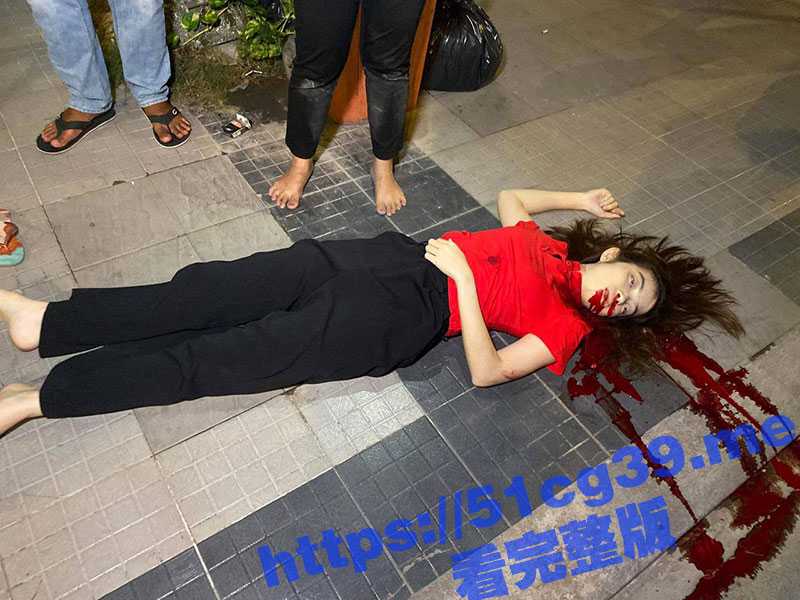 可疑的嫉妒！柬埔寨金边 一名律师在自家门前开枪射杀了女友 随后吞枪自尽！ - 51吃瓜网-51吃瓜网