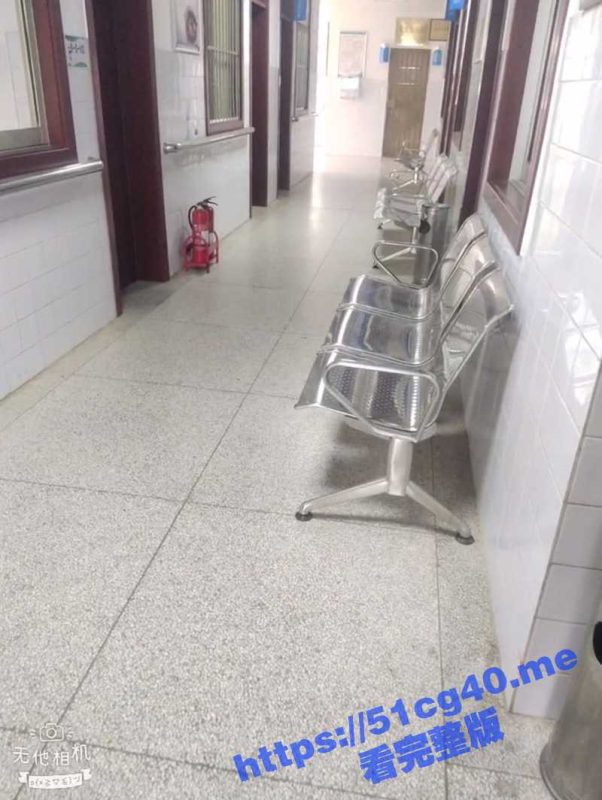 “我看你不是疼是发骚”  骚货假装胸闷去医院勾引医生 太刺激了！-51吃瓜网