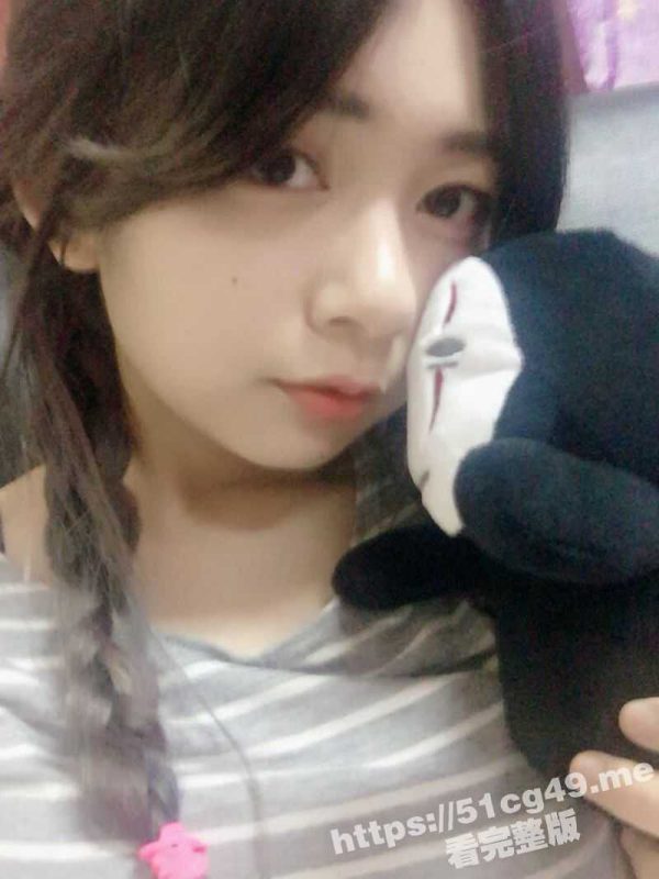 极品高颜值清纯女大学生分手后遭报复 与男友私拍露脸吃鸡无套啪啪视频被流出-51吃瓜网