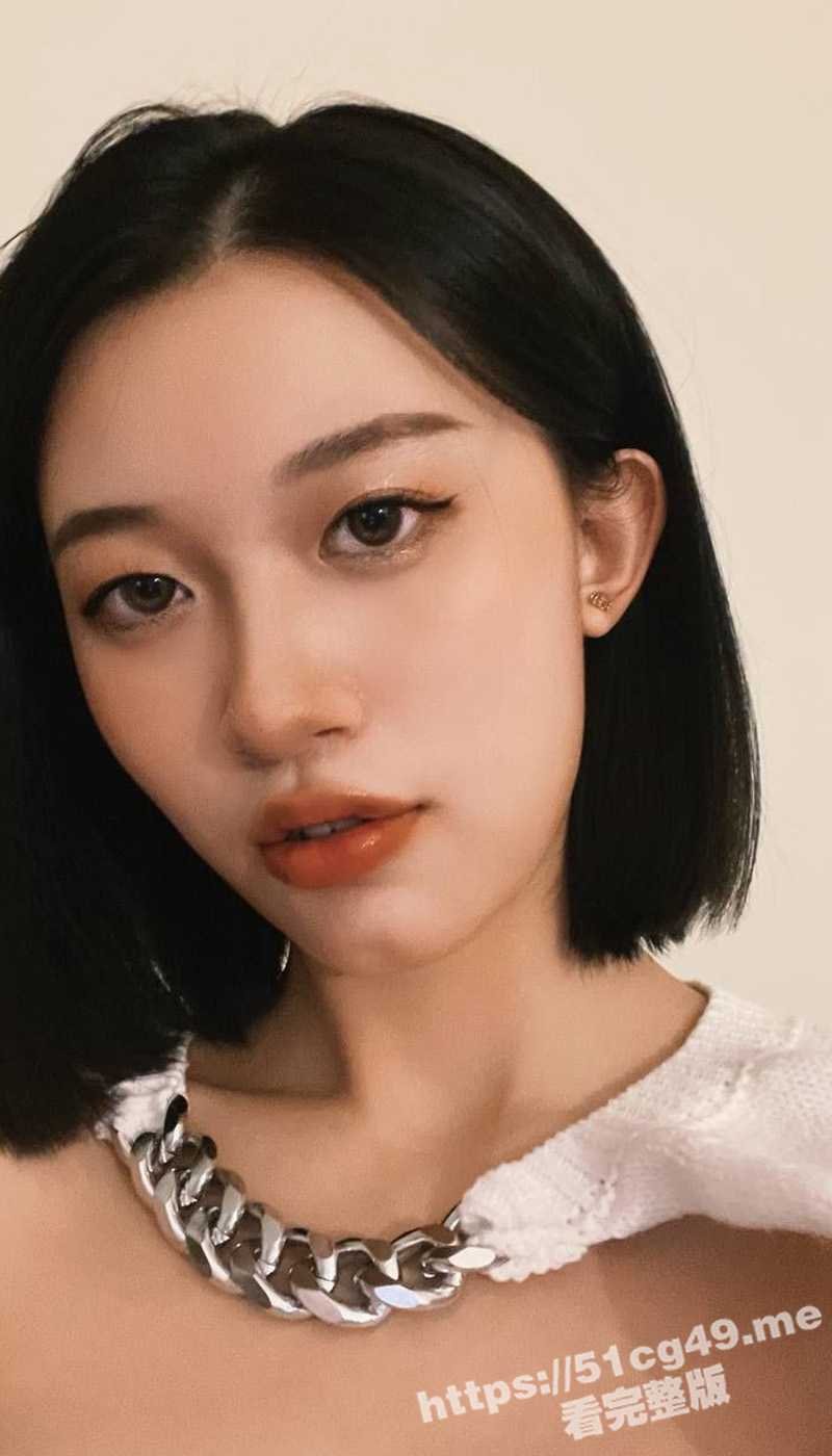 苏大艺术学院学生 柳絮荀 极品白虎母狗被男友干到翻白眼 极致深喉窒息口爆！ - 51吃瓜网-51吃瓜网