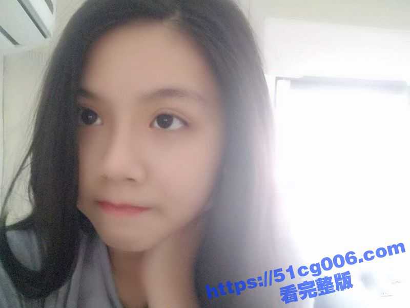 台湾女大学生私拍视频流出 粉嫩的奶子 极品可爱的颜值 好纯好白好嫩的妹妹啊-51吃瓜网