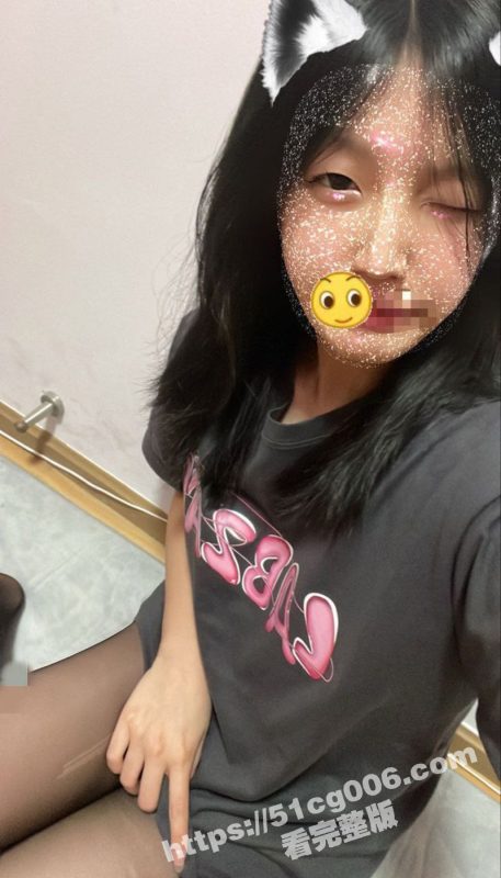 武汉城市职业学院学生妹 严思语 极品反差婊子玩的花 喜欢走后门 被大屌男友爆菊 浓精灌满屁眼子！-51吃瓜网