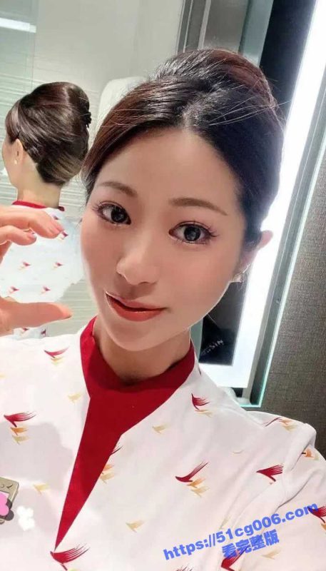 国泰航空空姐 李舒仪 男主是前男友 发现她在外面接机3P 愤怒曝光！-51吃瓜网