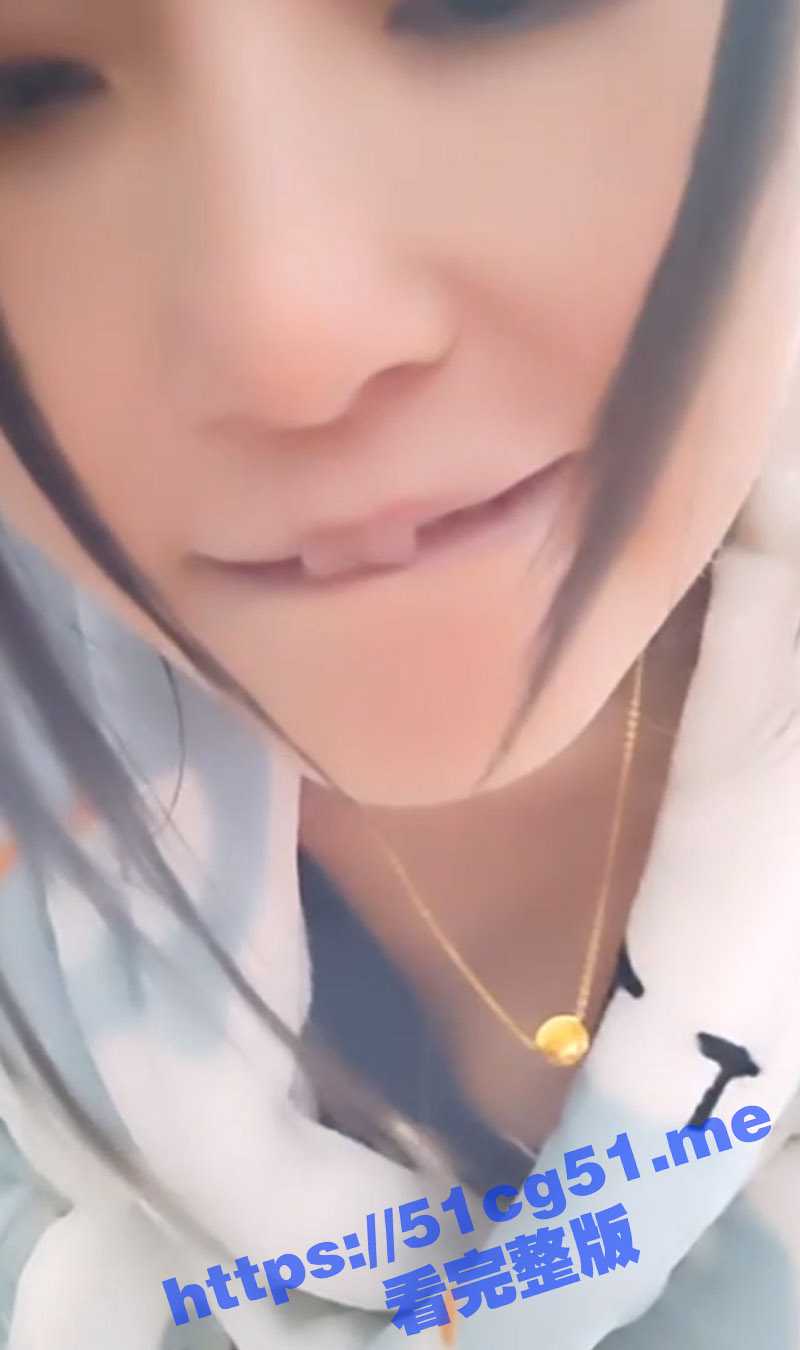 骚逼少妇在家直播自慰 奶奶在旁边看电视 偷偷把振动棒塞在骚逼里玩勾引诱惑 好极限啊！ - 51吃瓜网-51吃瓜网