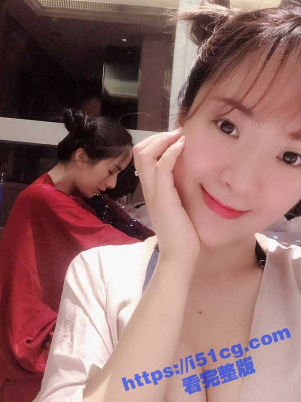 瓜友投稿分享旅游时拼车遇到的骚货 刚开始还是说一起出油费之类的 几个景点下来就开始肉偿了！-51吃瓜网