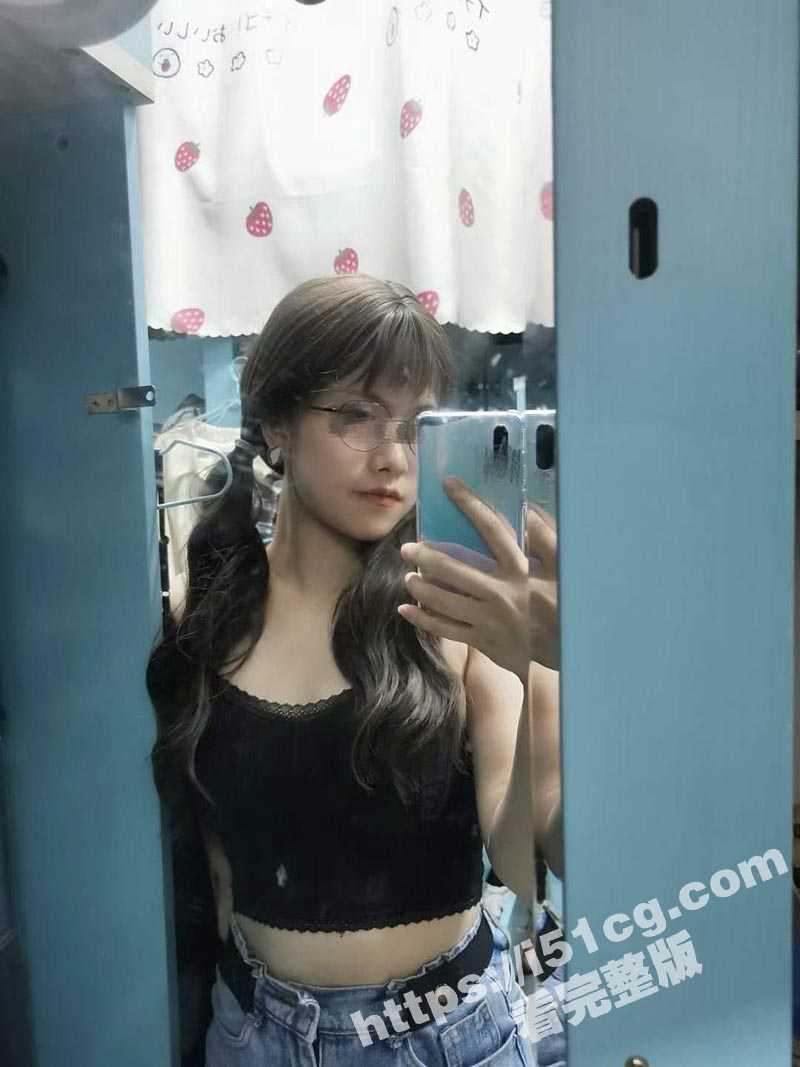 郑州D奶研究生 陈思曈 被炮友调成骚母狗 牵着狗链跪地口交 极品反差婊高学历母狗 - 51吃瓜网-51吃瓜网