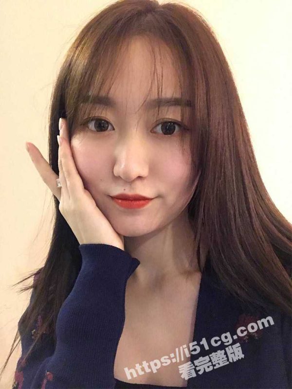 长沙化妆品柜台收银员 张慧 骚货前女友喜欢扮演女仆吃爸爸鸡巴 颜值很高身材绝对极品-51吃瓜网