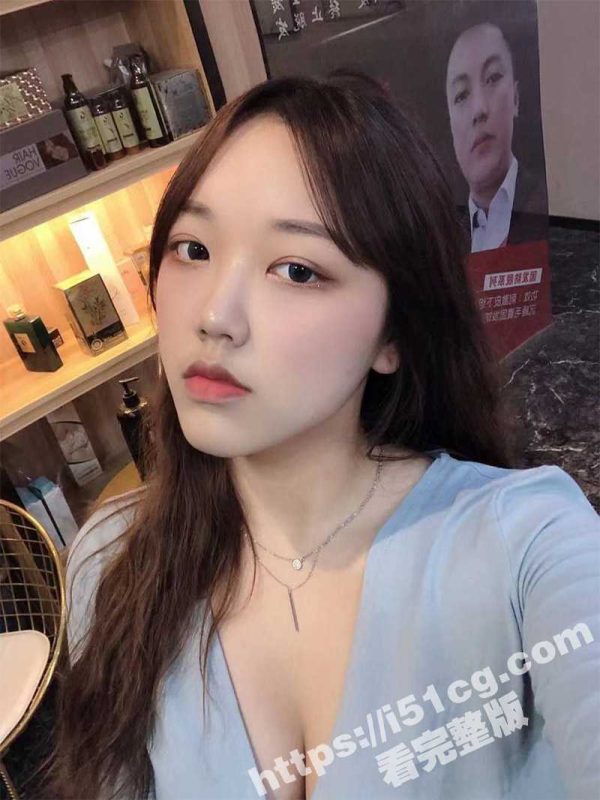 云南中医药大学大三学生妹 姜诗妍 极品反差婊分手后遭曝光的母狗 这种肉感十足很奈操啊-51吃瓜网