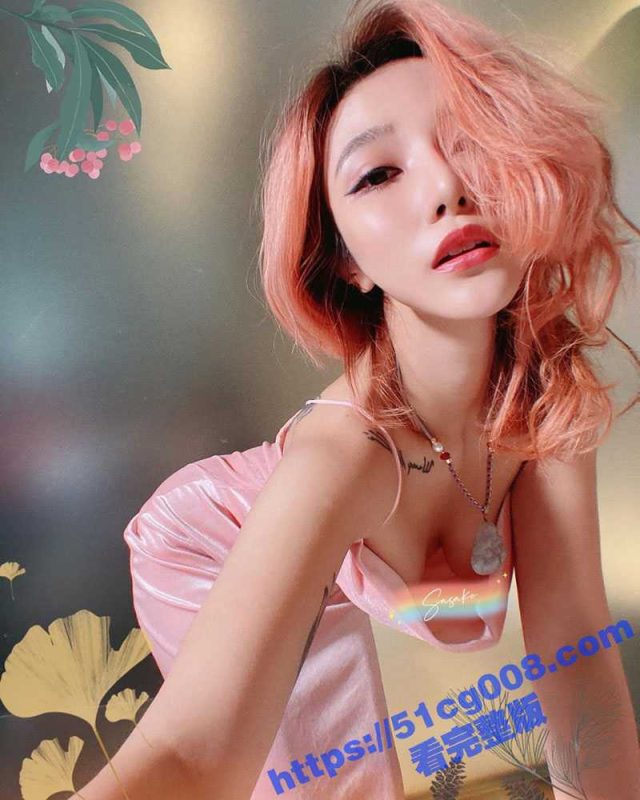 IG网红 sasako 香港第一淫妇之称的女人 红发美女被操到吐舌 极品身材柔声淫叫 用逼主动蹭鸡巴-51吃瓜网