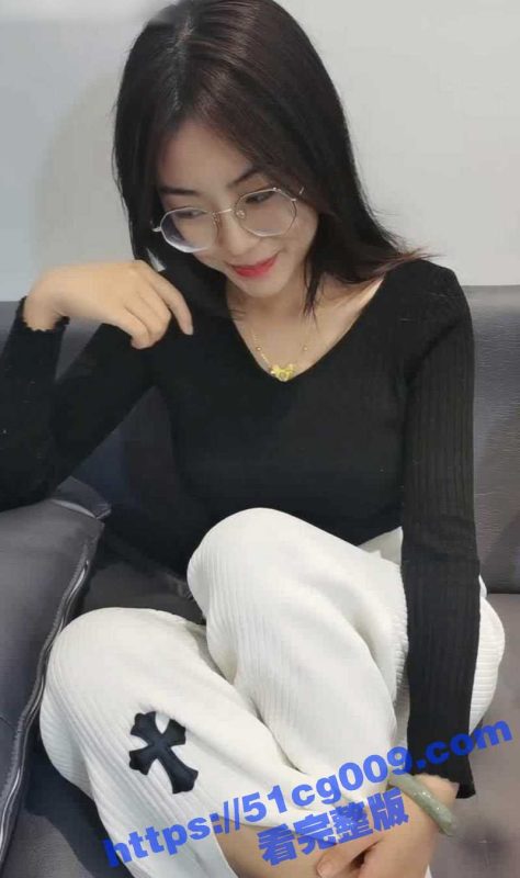 几个高颜值眼镜大学生美女组队下海黄播群P 小姐姐们排着队等着被操 一人口交一人操逼 淫叫声不绝于耳-51吃瓜网