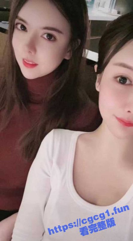 江苏超高颜值柜台女销售 刘美夏 混血儿一般的颜值 奶子又大又挺 表里不一反差极大的骚母狗-51吃瓜网