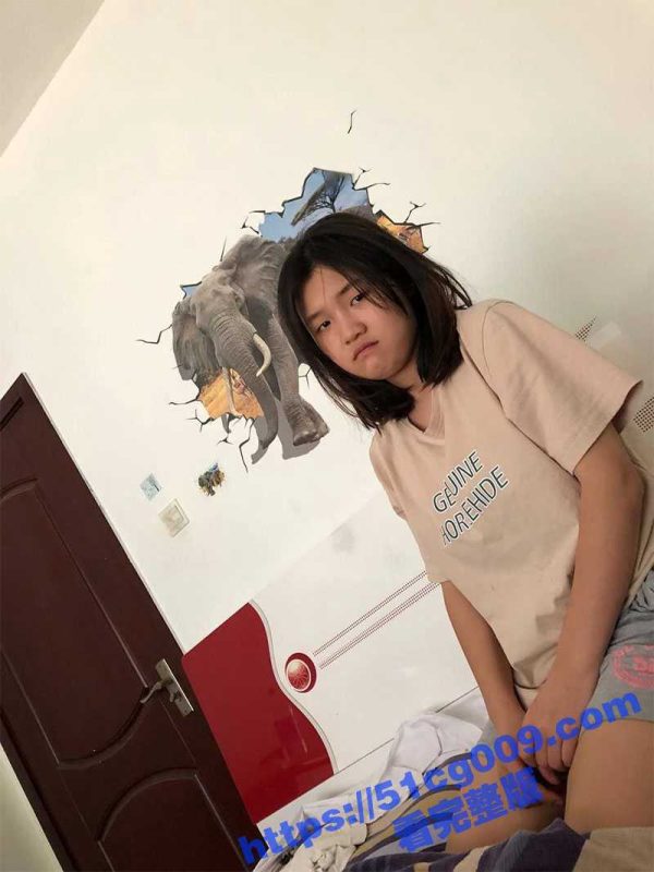 成都交通运输职业学院学生妹 张小岚 和男友啪啪啪视频遭曝光 超级粉嫩的小穴 毛都还没毛都还没长-51吃瓜网