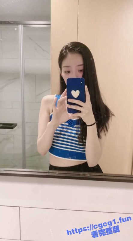 厦门航空极品空姐 刘琪珊 被前男友投稿曝光 情趣酒店内女上位疯狂骑乘-51吃瓜网