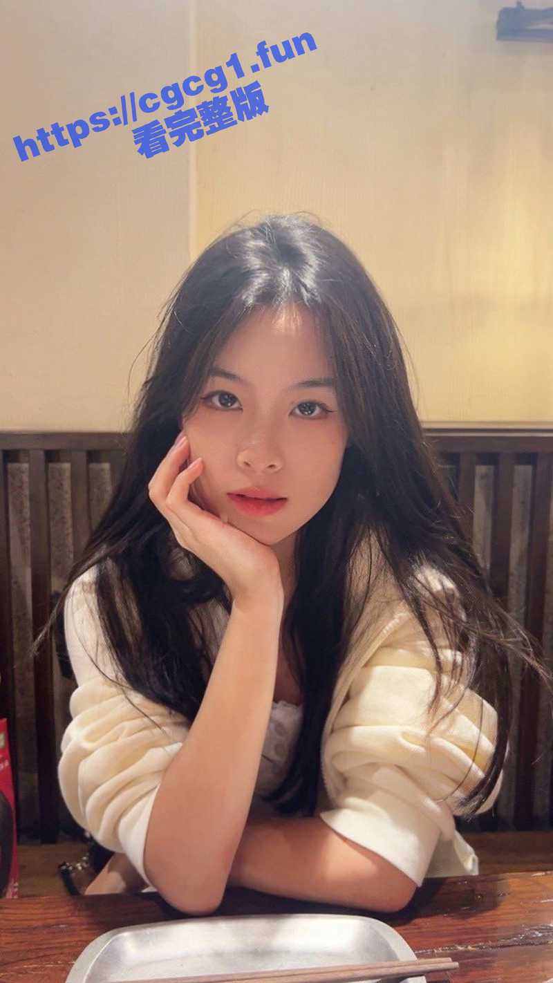 河北传媒学院反差骚鸡 王馨悦 嫌男友几把太小 劈腿学长 网购情趣内衣求学长来操! - 51吃瓜网-51吃瓜网