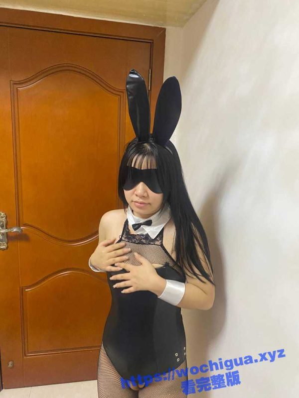 成都师范学院 程晓玥 被校外男友调教成母狗  扮成兔女郎骑乘水晶棒 白浆四溢-51吃瓜网