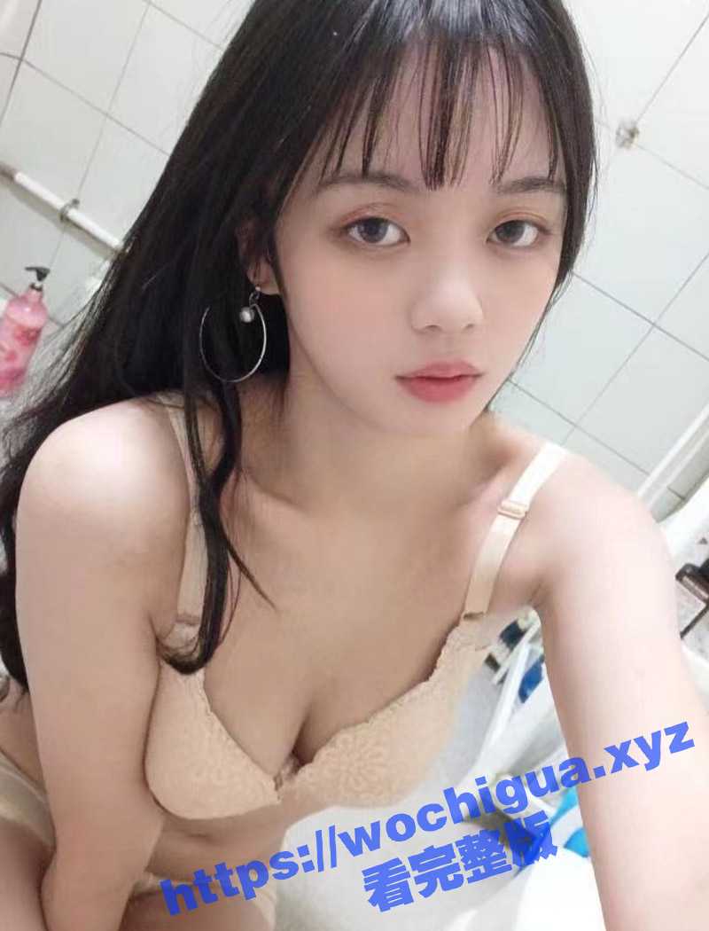 校花级美女袁冰冰性爱视频泄密 在飞驰的动车的厕所上刺激后入 趴在镜前感受男友的温存 - 51吃瓜网-51吃瓜网