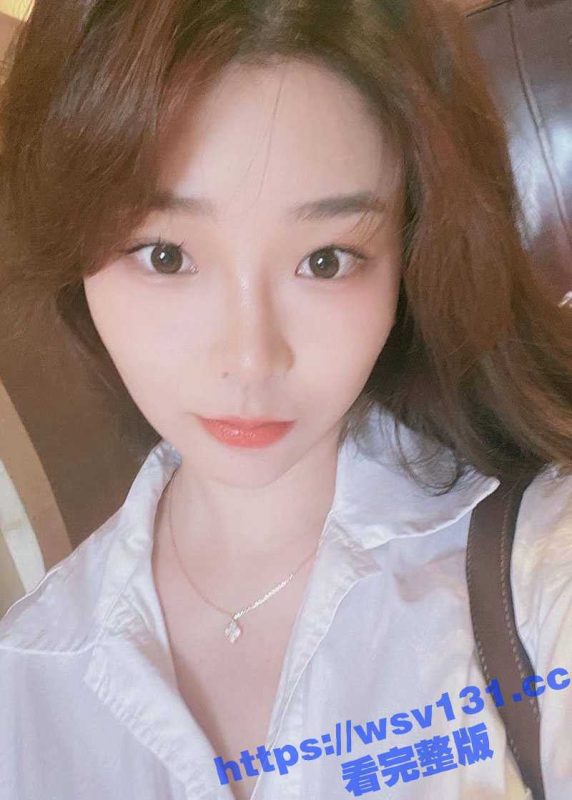 浙江金华某酒店童颜巨乳前台嫩妹 李欣玥 发给前男友的揉奶掰穴视频全网曝光！-51吃瓜网