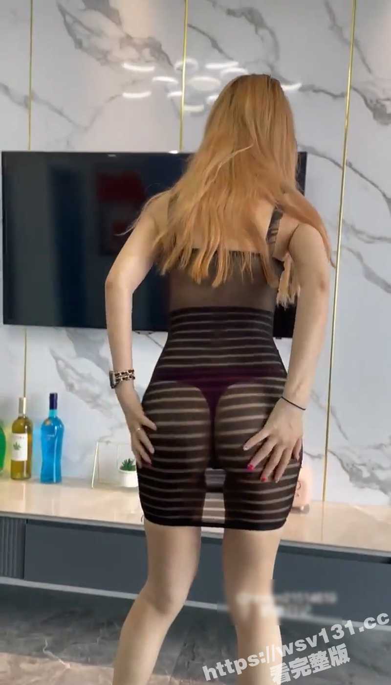 推特博主 娇妻日记 绿帽NTR夫妇第一名 户外露出 约单男 换妻4P 合集发布 - 51吃瓜网-51吃瓜网