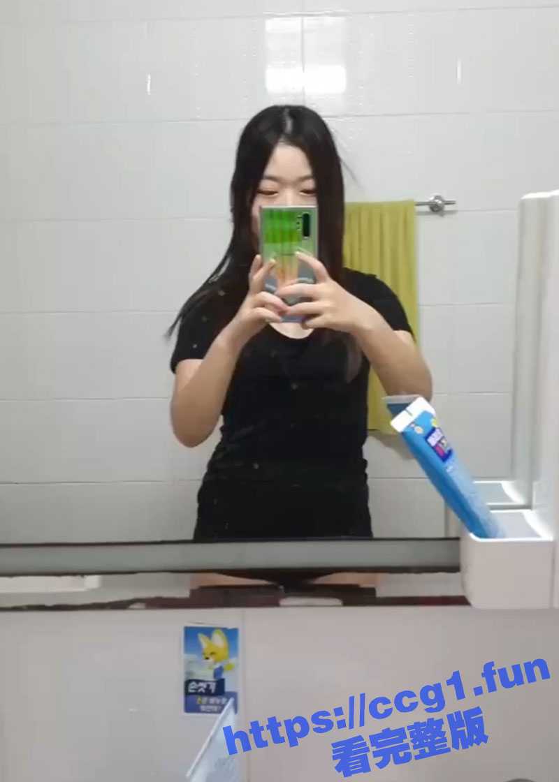 青岛海洋大学舞蹈系校花 王丽君 为异地恋男友录制的扣逼自慰视频 分手后惨遭曝光！ - 51吃瓜网-51吃瓜网