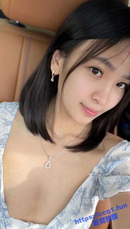 成都极品伴游母狗 尚官慧 陪玩期间主动调情足交勾引 一人被操不爽 叫上姐妹一起来双飞！-51吃瓜网