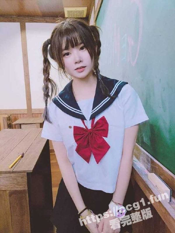这也太反差了吧！福建闽南科技大学 郑宜欣 表面清纯可爱女大学生 私底竟然扎双马尾给主人吃肉棒！-51吃瓜网