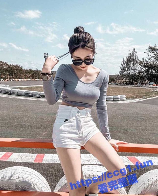 高端泄密！美女主播兼职模特 胡小优 与深圳游艇会男友自拍性爱不雅视频流出！好想当她的生日蛋糕-51吃瓜网