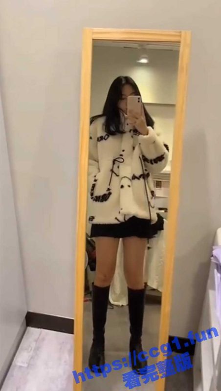 台湾反差女神 高挑修长的极品身材被调教成小母狗 跪地给主人请安 掰开小穴自慰给主人看-51吃瓜网