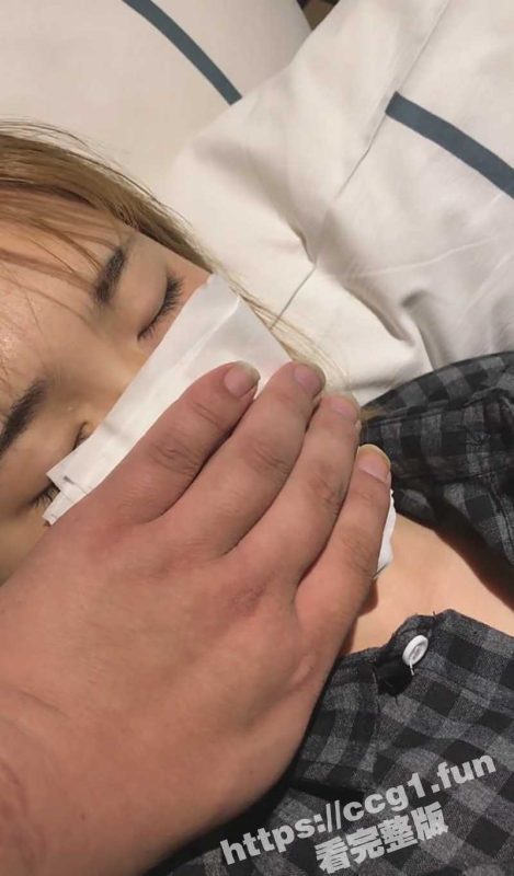 最新真实迷奸 死肥猪迷奸黄毛嫩妹 扒开嫩逼插入扩阴器 各种猥亵玩弄 好好的一个女孩被糟蹋了！-51吃瓜网