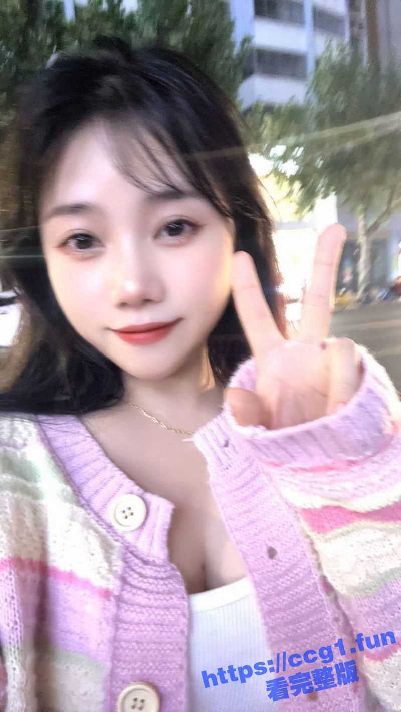 江苏泰州学院大三嫩妹 高鑫鑫 泄密 带着肛塞被操的直叫爸爸 边操边和网友开语音 - 51吃瓜网-51吃瓜网