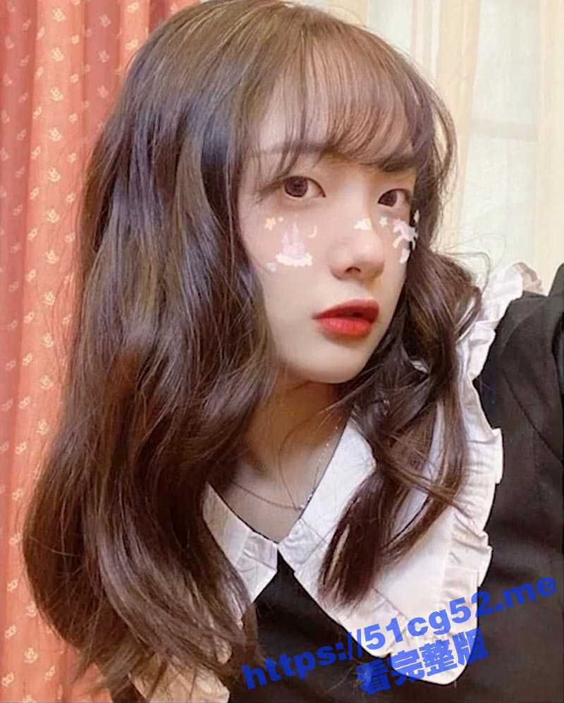反差清纯大学生 被冒充星探忽悠 在家脱光光展示自己的身体 奶子有点小有点贫乳 小穴还是很嫩的 - 51吃瓜网-51吃瓜网