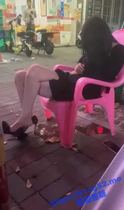 女神们喝醉失禁视频小合集 街头 夜市摊 酒吧已然成了女神们的移动厕所 女神形象尽毁啊-51吃瓜网