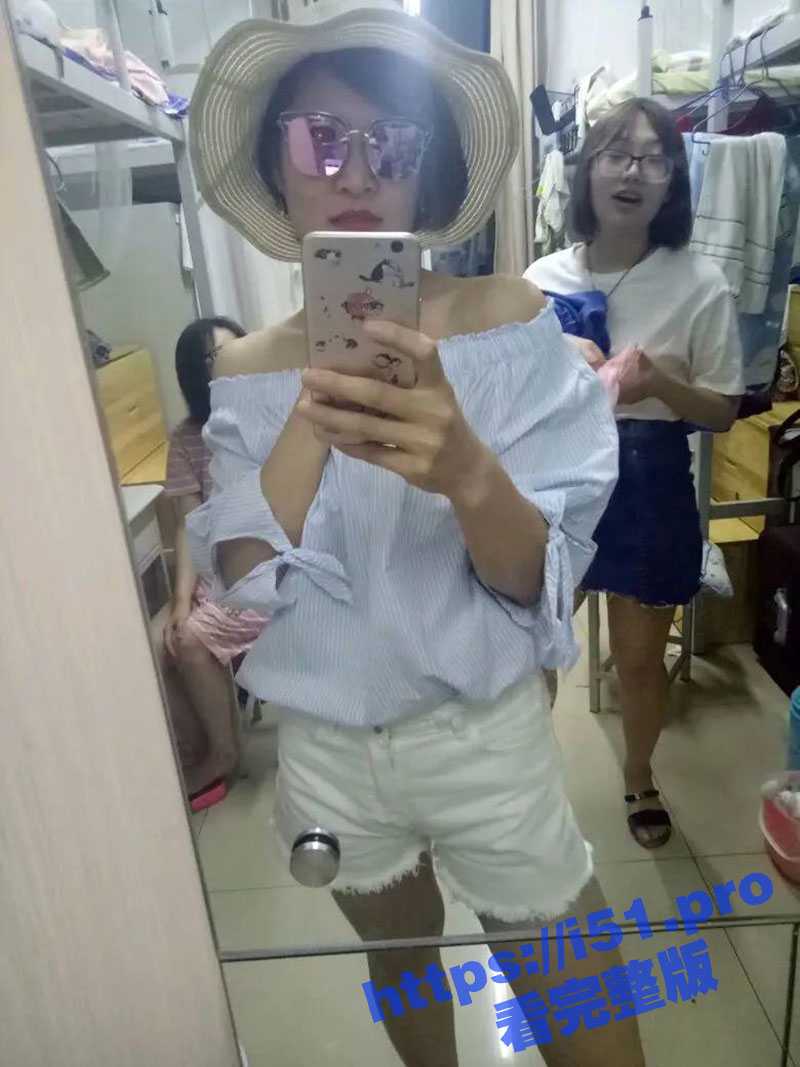 济南29岁骚妻 史美华 表面是公司文员 私下却是老公的小母狗 家中跟老公拍小视频 结果被老公分享流出 - 51吃瓜网-51吃瓜网