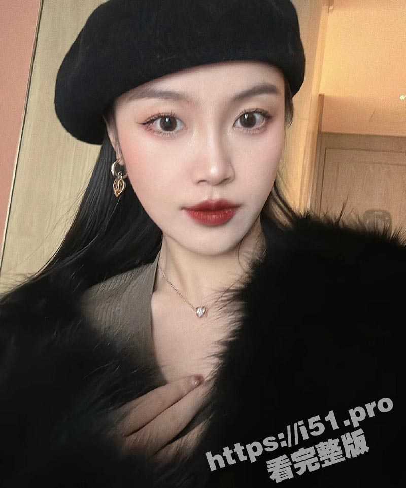 深圳某互联网公司产品经理王思妍 极品身材的骚货 为了上位付出身体 遭上司潜规则视频流出 - 51吃瓜网-51吃瓜网