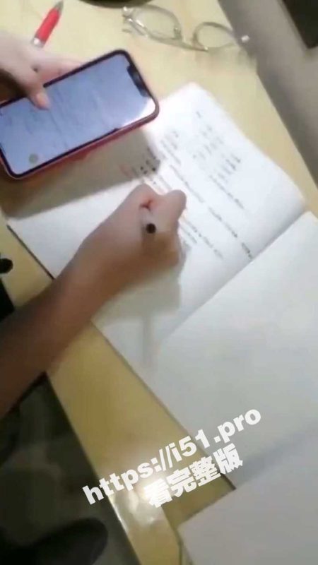 作业写完了给你妈打个电话 说你十点半回家！大神哄骗极品清纯学生妹晚点回家 酒店做个爱小穴塞满精液再回家-51吃瓜网