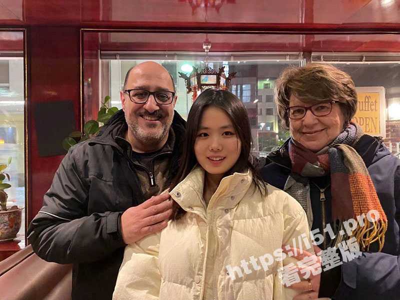 四川外国语学院 极品骚母狗 杨晓慕 表面看起来很清纯乖巧 在床上主动上位骑乘 表情淫荡又销魂-51吃瓜网