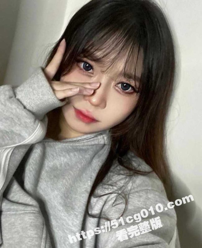 云南临沧极品女大学生 陶娅楠 被有钱男友操的翻白眼 带上肛塞体验双穴同插的快感！-51吃瓜网