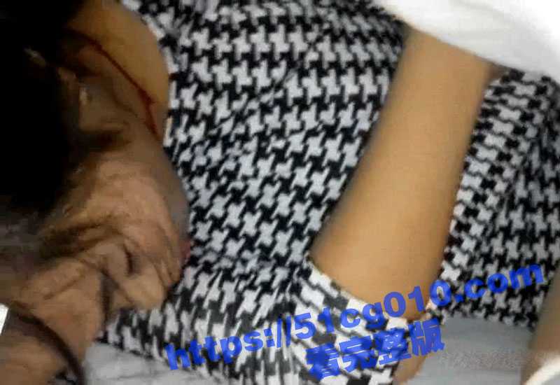 单位聚会 刚入职的气质小姐姐被灌醉后 让油腻高管领导带到酒店给潜规则迷奸了！-51吃瓜网