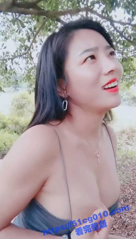 “我给你200块钱  你来干我好不好 ” 性感女主播穿包臀裙户外勾引环卫工人 这好事怎么轮不到我？-51吃瓜网