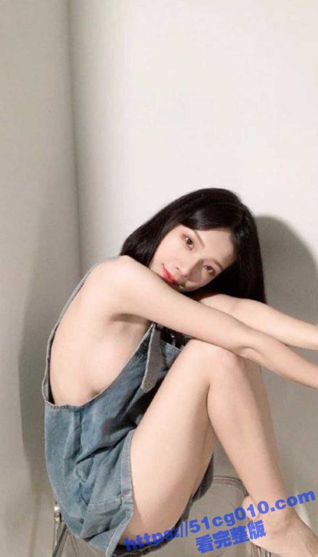 台湾极品高颜值反差婊 Zhen祯 抖音风裸舞 和男友自拍片流出 口交技术一流！-51吃瓜网